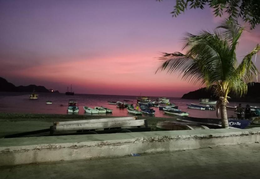 Hostal Taganga Sunset Buitenkant foto